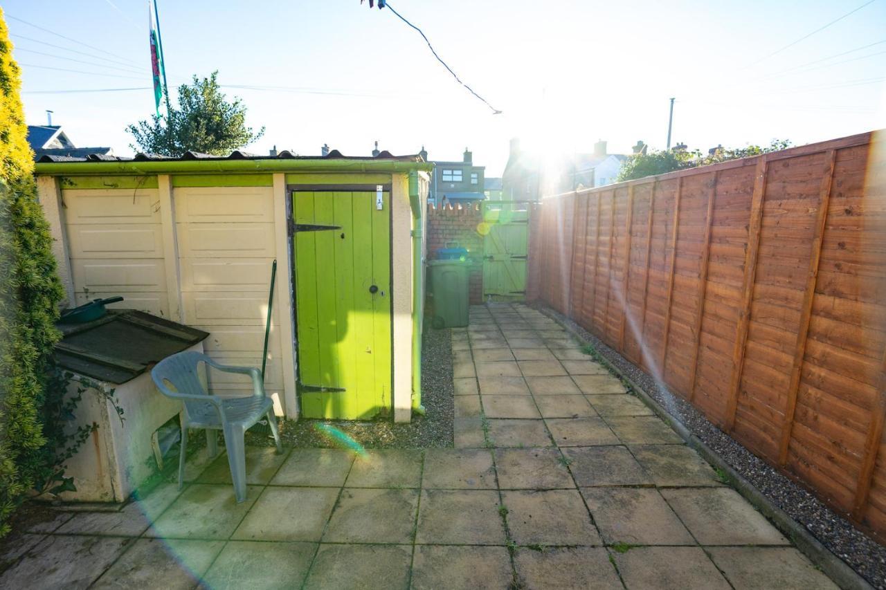Newly-Renovated, Mid-Terrace Cottage In Porthmadog Exterior foto